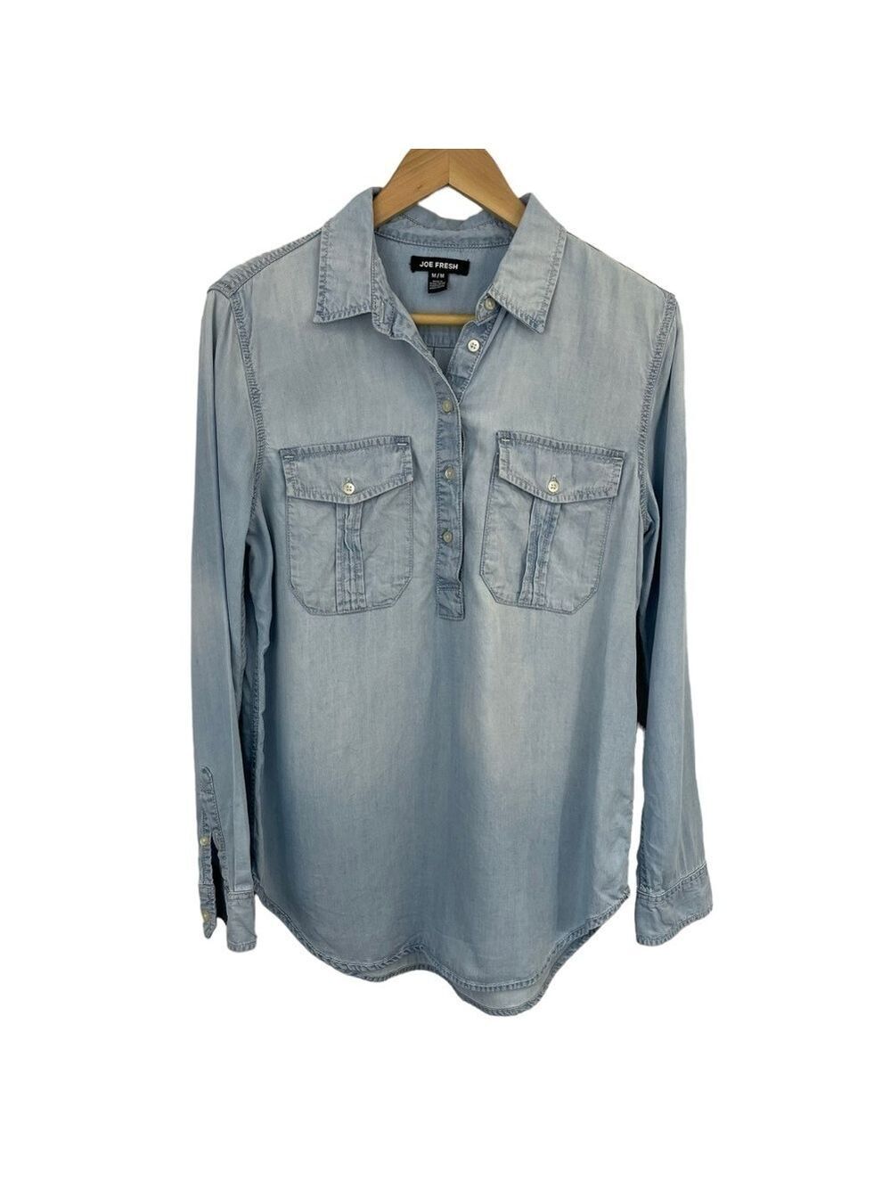 Joe Fresh Chambray Popover Top Womens M Light Blue Lyocell Casual Classic EUC